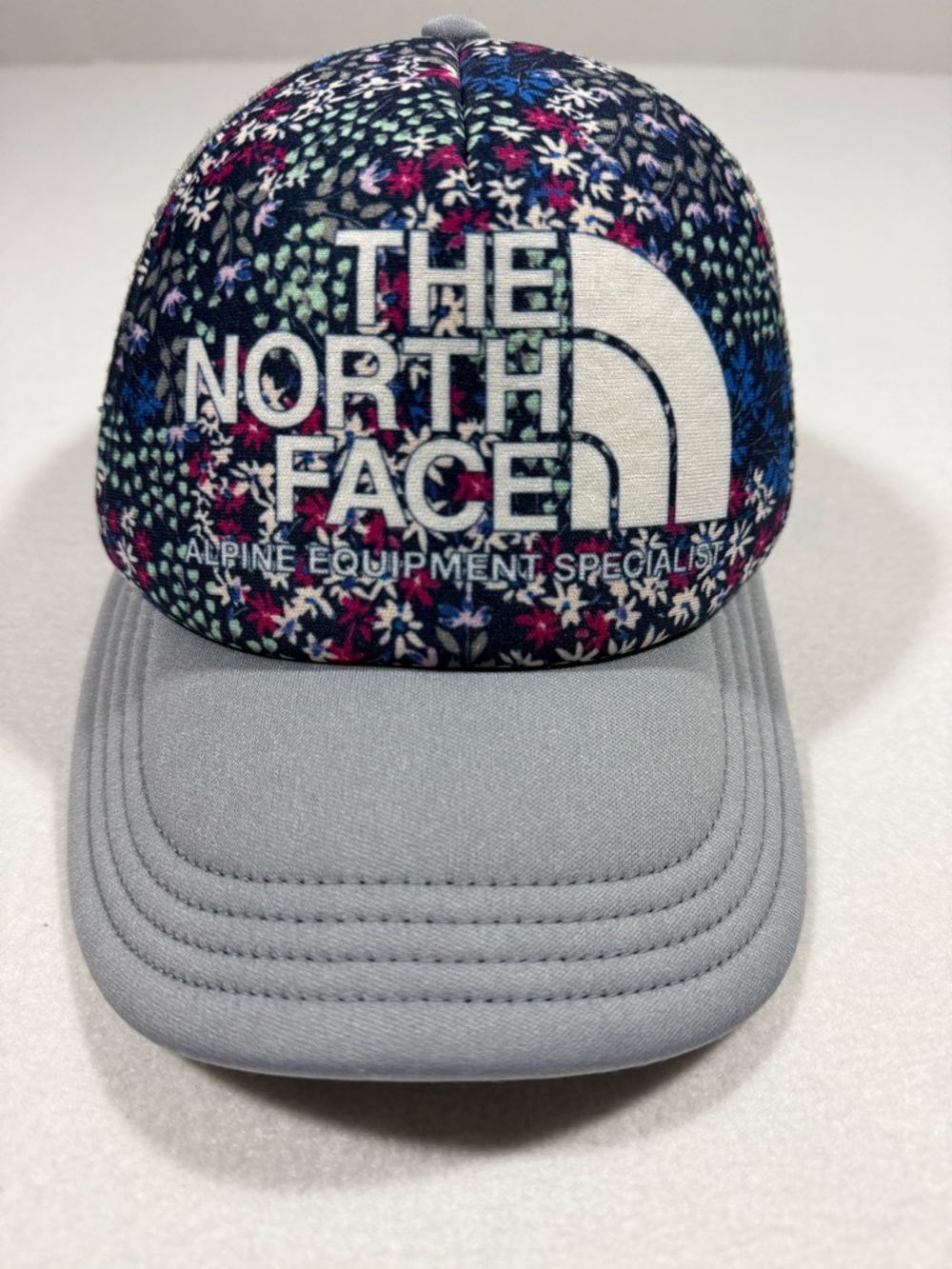 The North Face Youth Trucker Snapback Hat Floral Size Small EUC.